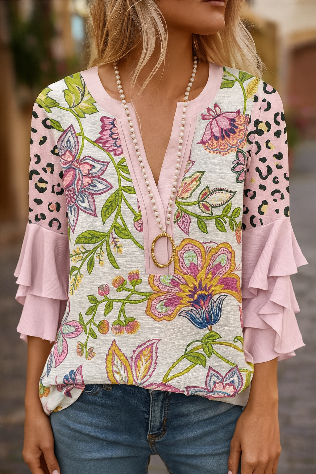 Lola – Explosion florale & audace pastel