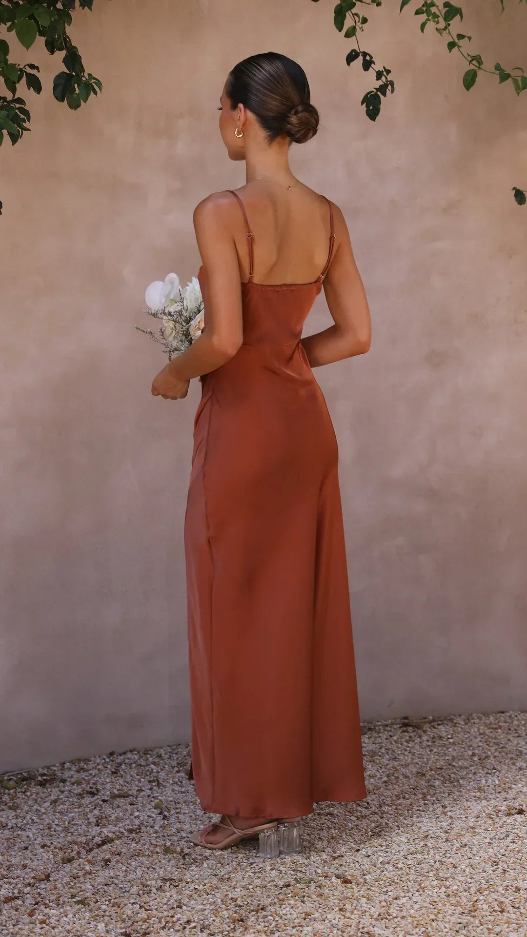Mireille | Élégance bronze avec une touche de romantisme